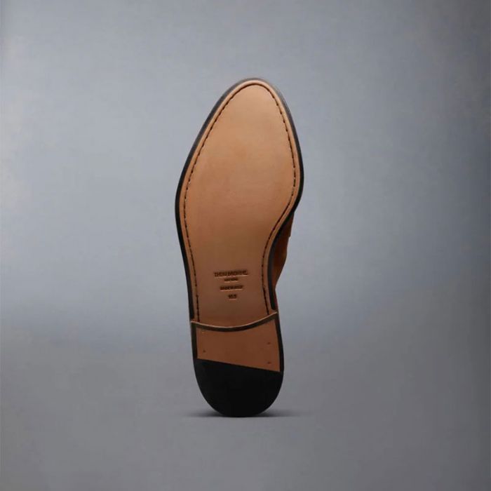VARSITY PENNY LOAFER - أحذية رجالية | THOM BROWNE - توم براون VARSITY PENNY LOAFER - أحذية رجالية | THOM BROWNE - توم براون