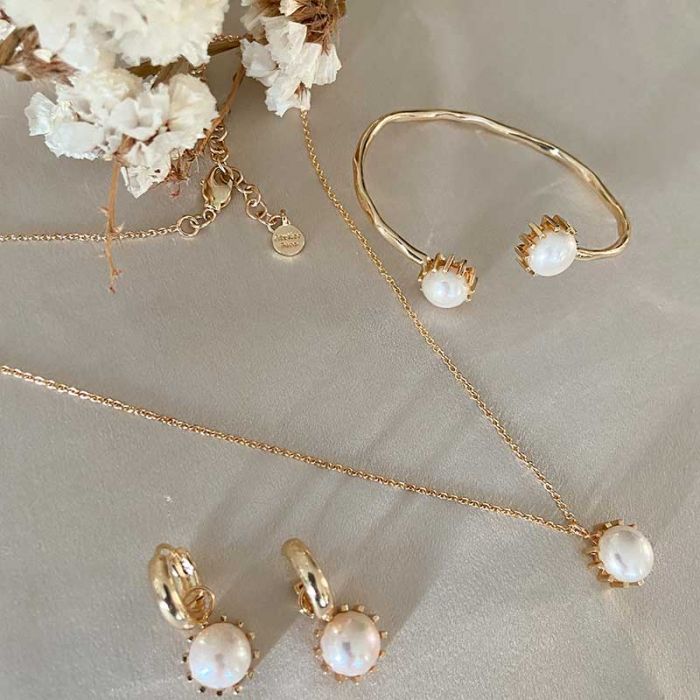 14KT GOLD PLATED W FRESH WATER PEARLS - أساور | ATELIER MON - أتيلير مون 14KT GOLD PLATED W FRESH WATER PEARLS - أساور | ATELIER MON - أتيلير مون