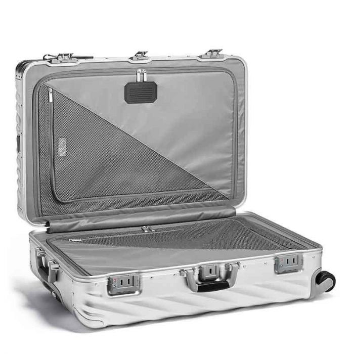 19 DEGREE ALUMINUM EXTENDED TRIP P C SILVER OS | TUMI - تومي 19 DEGREE ALUMINUM EXTENDED TRIP P C SILVER OS | TUMI - تومي