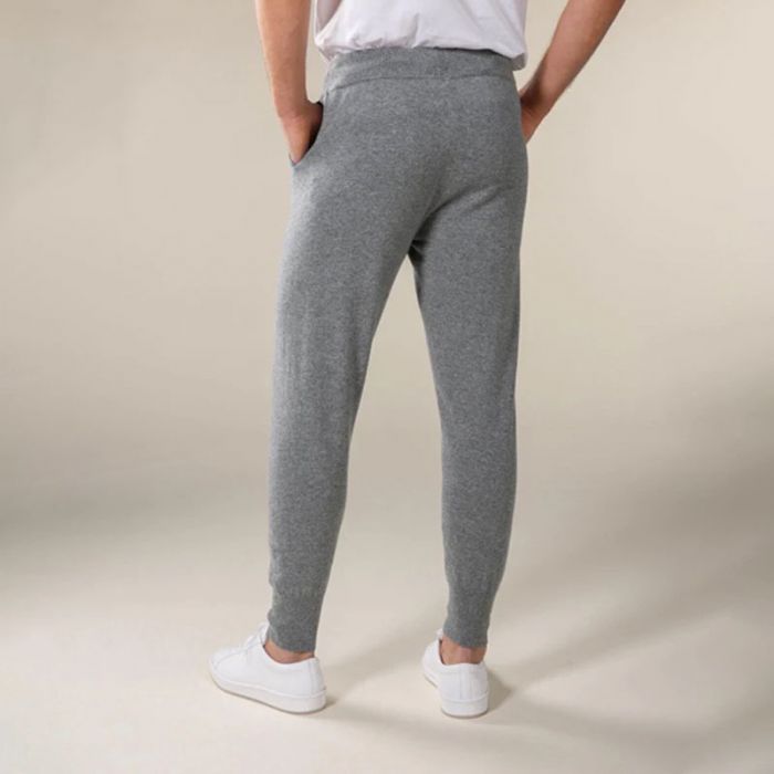CASHMERE JOGGER - بنطلون غير رسمي | AURELIEN - أوريليان CASHMERE JOGGER - بنطلون غير رسمي | AURELIEN - أوريليان