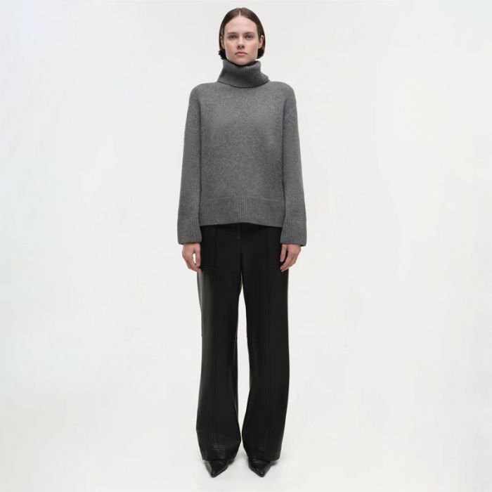 KATY TURTLENECK SWEATER - بلوزة صوف | SIMKHAI - سيمخاي KATY TURTLENECK SWEATER - بلوزة صوف | SIMKHAI - سيمخاي