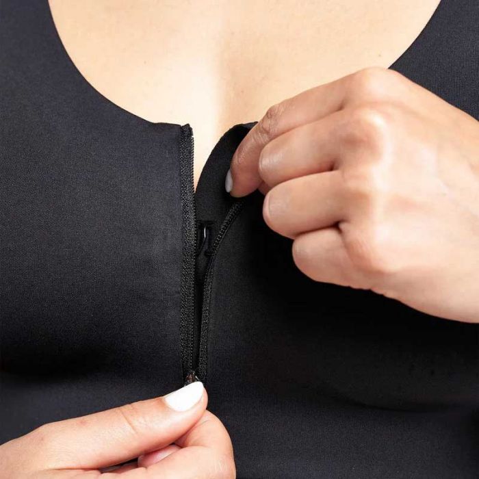 ZIP-FRONT BRA - حمالة صدر رياضية | SQUATWOLF - سكوات ولف ZIP-FRONT BRA - حمالة صدر رياضية | SQUATWOLF - سكوات ولف