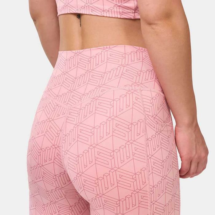 GRAPHIC 7/8 LEGGINGS - بنطلون ضيق | SQUATWOLF - سكوات ولف GRAPHIC 7/8 LEGGINGS - بنطلون ضيق | SQUATWOLF - سكوات ولف