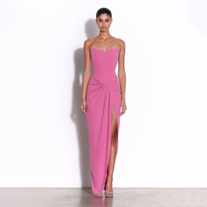 ASYMMETRICAL CAPE SLEEVE DRESS IN CREPE - فستان | ALEX PERRY - أليكس بيري