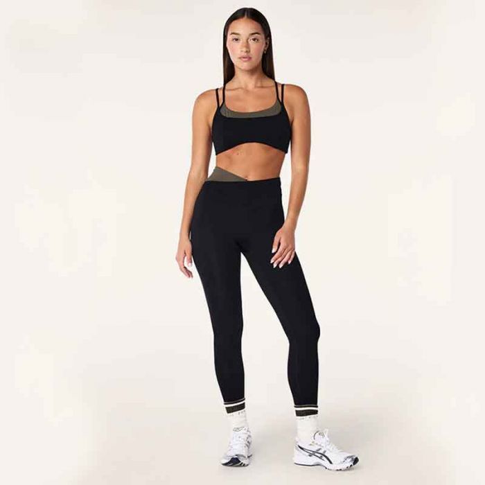 DISTORTION SPORTS BRA - بنطلون ضيق | P.E NATION - بي إي نايشن DISTORTION SPORTS BRA - بنطلون ضيق | P.E NATION - بي إي نايشن