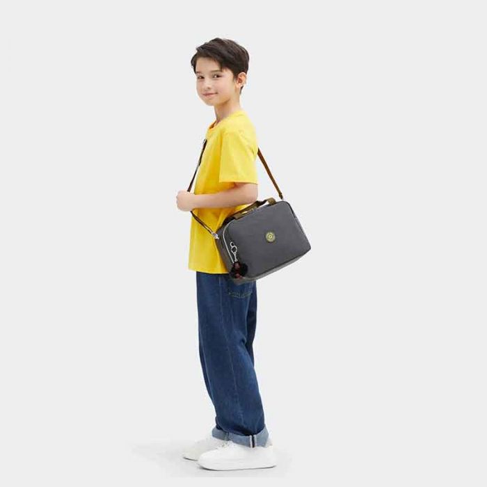 MIYO LARGE LUNCHBAG : KIPLING : BACK TO GREY : OS - ديلسي حقيبة صغيرة محمولة باليد | KIPLING - كيبلينج MIYO LARGE LUNCHBAG : KIPLING : BACK TO GREY : OS - ديلسي حقيبة صغيرة محمولة باليد | KIPLING - كيبلينج