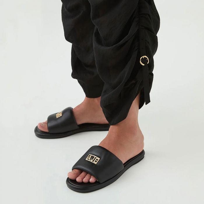 NYA UTILITY PANT - بنطلونات | AJE - اي جي إي NYA UTILITY PANT - بنطلونات | AJE - اي جي إي