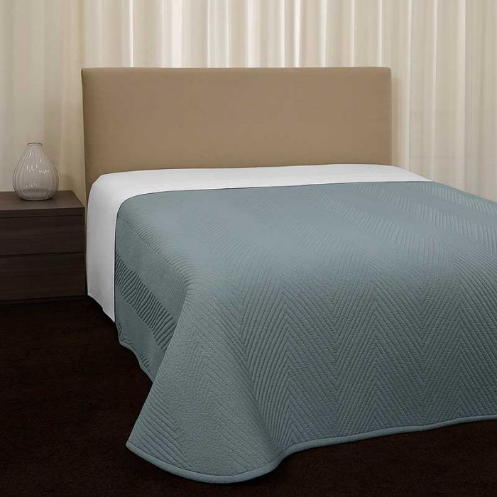 LETIZIA QUILTED COVERLET 290X270 WILTON BLUE: SIGNORIA - أغطية سرير | SIGNORIA - سينيوريا
