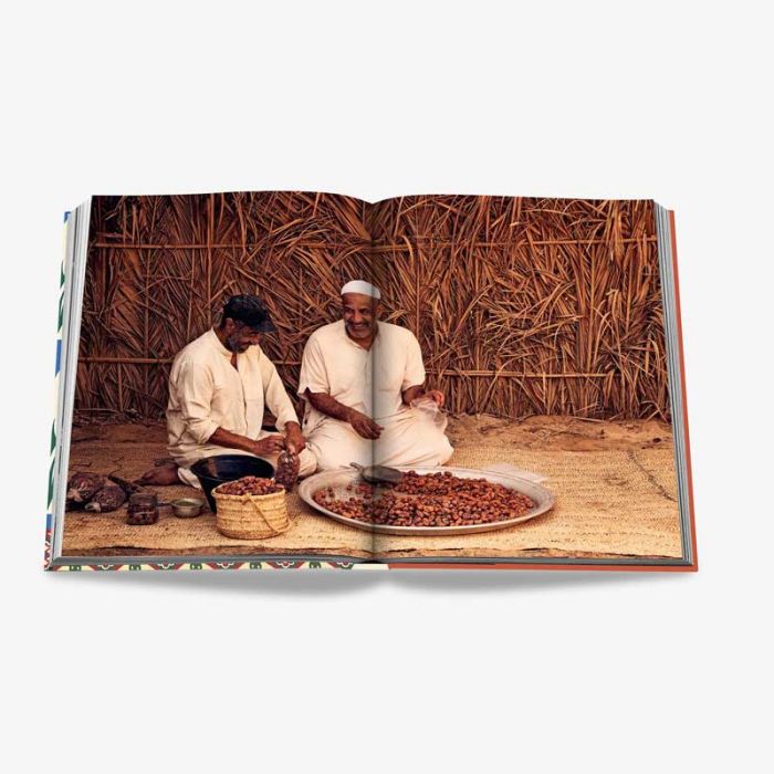 SAUDI DATES: A PORTRAIT OF THE SACRED FRUIT: ASSOULINE - كتاب | ASSOULINE - ملاشيت SAUDI DATES: A PORTRAIT OF THE SACRED FRUIT: ASSOULINE - كتاب | ASSOULINE - ملاشيت