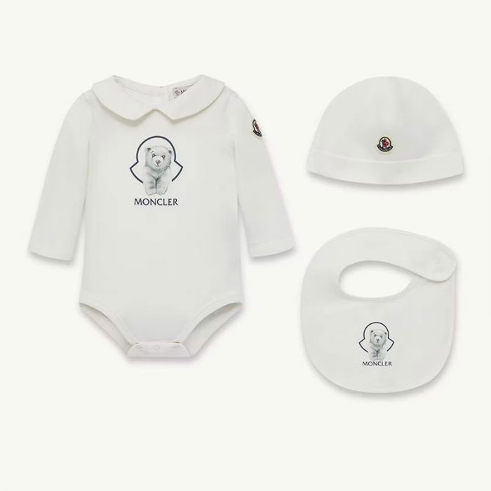 NEWBORN SET OF 3 - طقم اطفال | MONCLER - مونكلير NEWBORN SET OF 3 - طقم اطفال | MONCLER - مونكلير