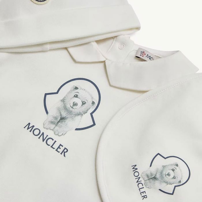 NEWBORN SET OF 3 - طقم اطفال | MONCLER - مونكلير NEWBORN SET OF 3 - طقم اطفال | MONCLER - مونكلير