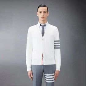 V NECK CARDIGAN  - جاكيت صوف