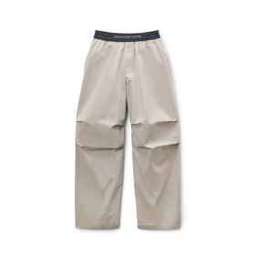 MID RISE PLEATED KNEE PANT  - بنطلونات