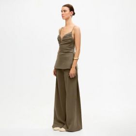 HOLMGATE PANT AND HEMLEY TOP SET  - مجموعة من الملابس