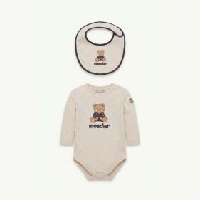 NEWBORN ROMPER+BIB  - بيجاما