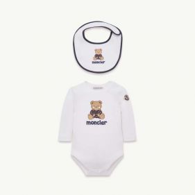 NEWBORN ROMPER+BIB  - بيجاما