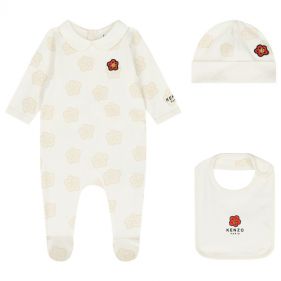 NEWBORN SET OF 3  - طقم أطفال 