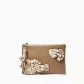 MOSS ON BEIGE LEATHER FREDDIE POUCH :SARAHS BAG - ديلسي حقيبة صغيرة محمولة باليد