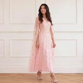 LEA DITSY CAPE SLEEVE ANKLE GOWN  - فستان