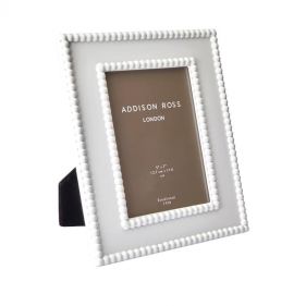 WHITE BOBBIN LACQUER PHOTO FRAME 5x7: ADDISON ROSS -  إطارات الصور